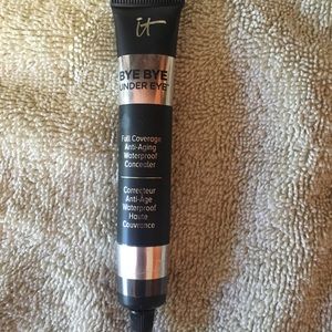 It! Cosmetics Bye Bye Undereye