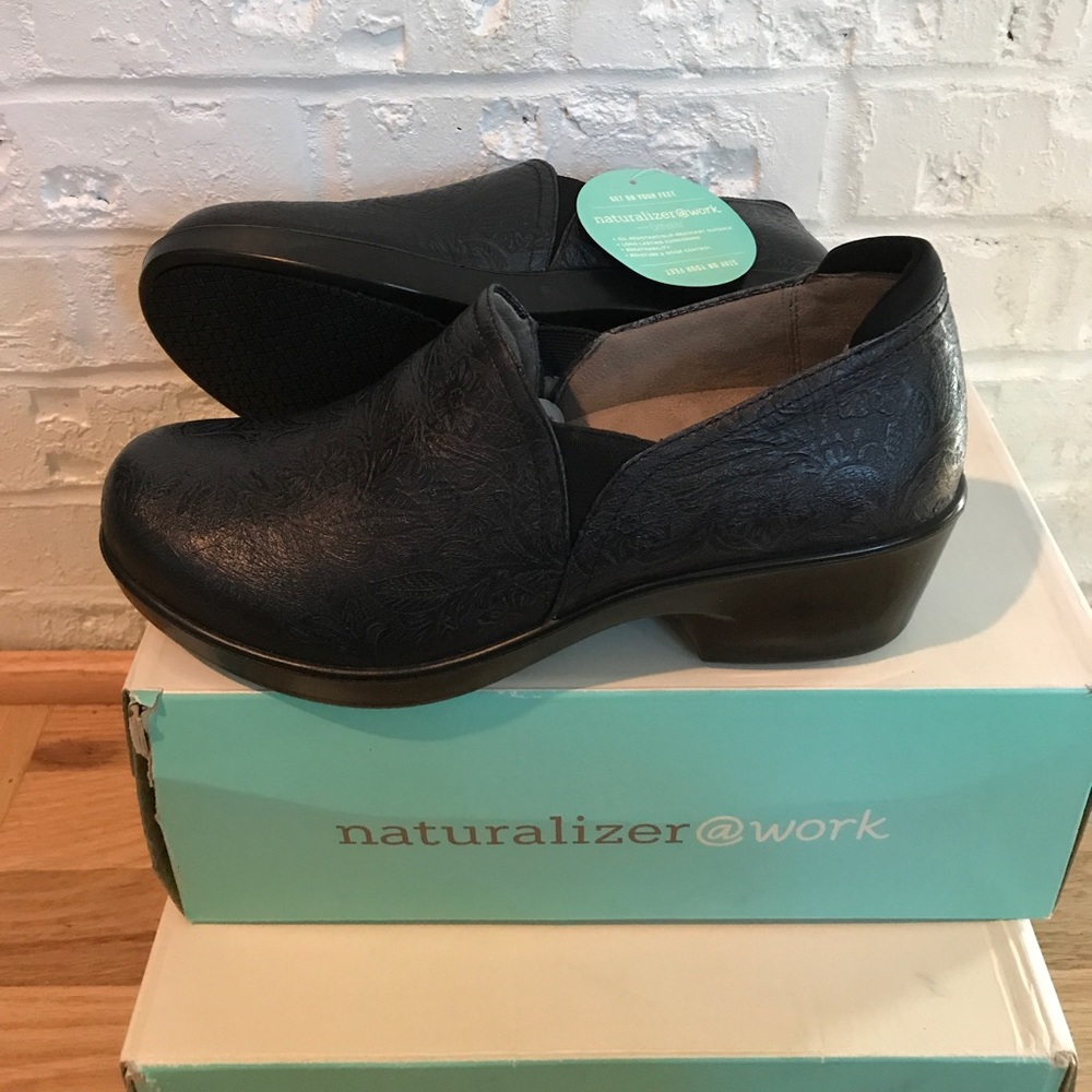 New without box naturalizer at work dark navy blue