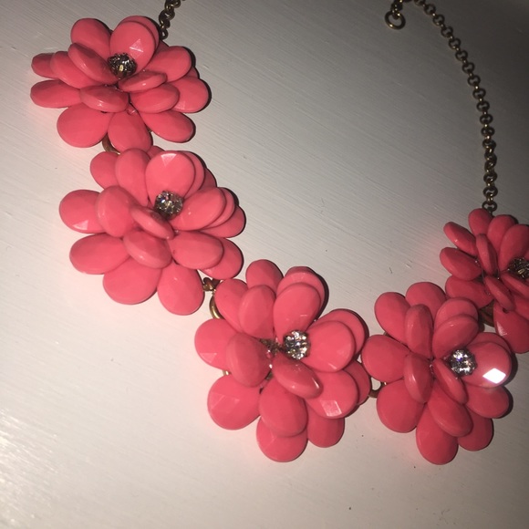 J. CREW ROSETTE NECKLACE - Picture 2 of 4