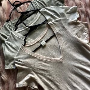 SET OF 3 - VS PINK CLASSIC V-NECKS | SMALL