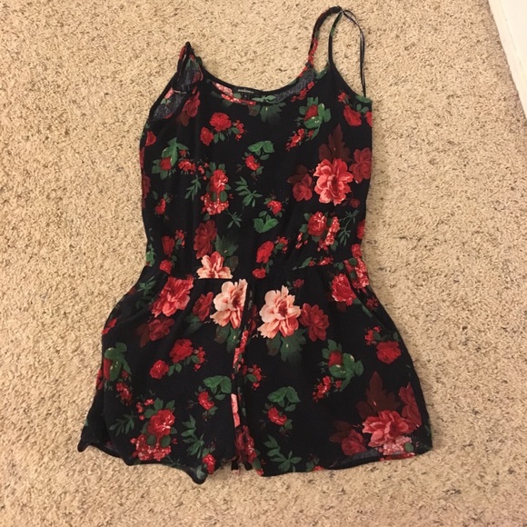 Romper - Picture 1 of 1