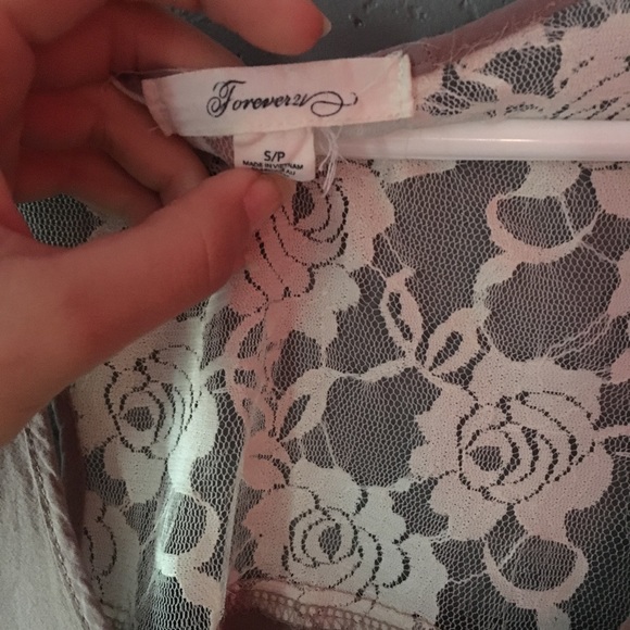 CLOSET CLOSING - Picture 3 of 4