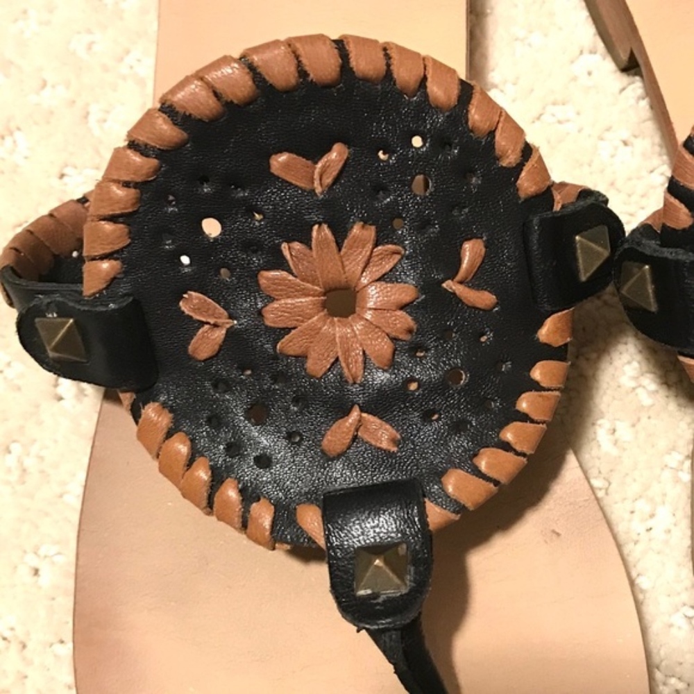 JACK ROGERS Whipstitched Medallion Sandals