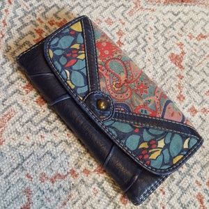Tri-fold boho chic wallet