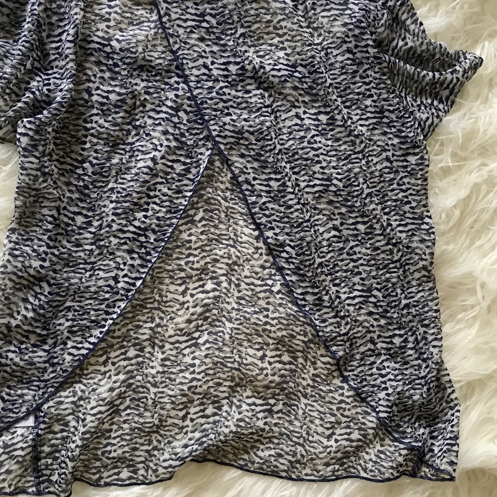 Blouse - Picture 2 of 2