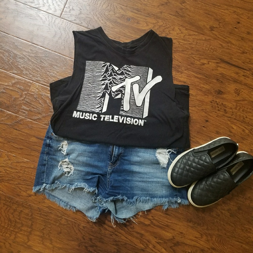 🎹MTV Muscle Tee🎹