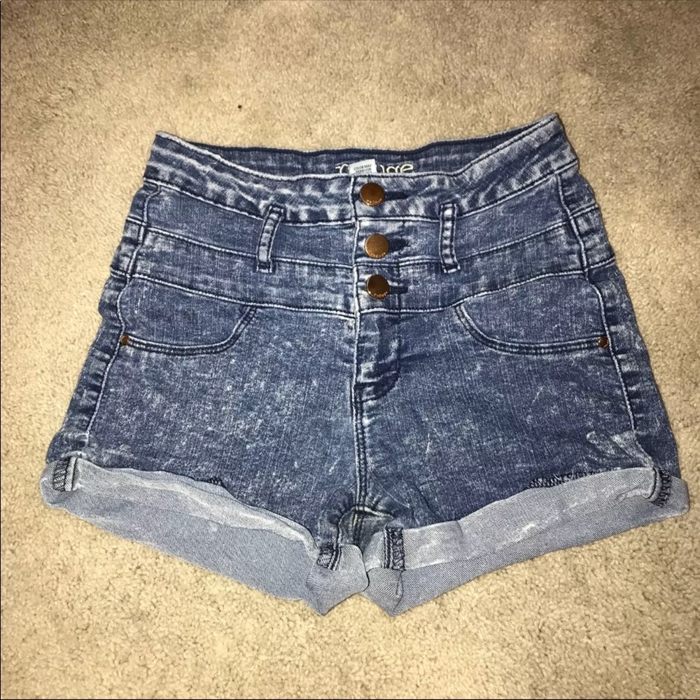High-waisted shorts dark wash 💙 Charlotte Russe