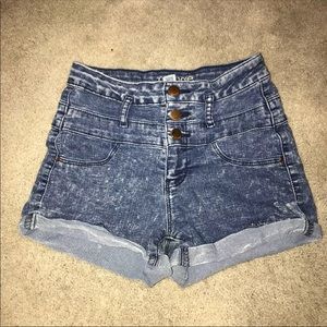 High-waisted shorts dark wash 💙 Charlotte Russe