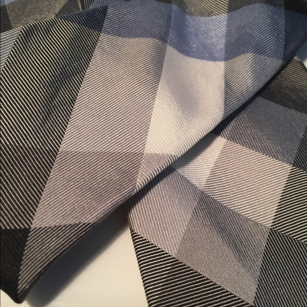 Multi colored tie
