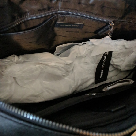 MICHAEL KOR'S MEN'S BRIEF CASE (NEW WITH TAGS) - Picture 6 of 6