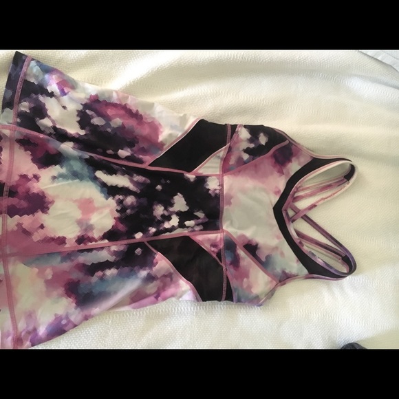 lululemon athletica Tops - Lululemon bra tank
