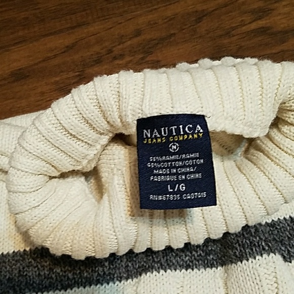 Nautica Jeans Sweater - Picture 2 of 2
