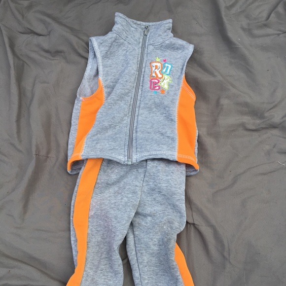 Two pairs of pants/ one set - Picture 2 of 3