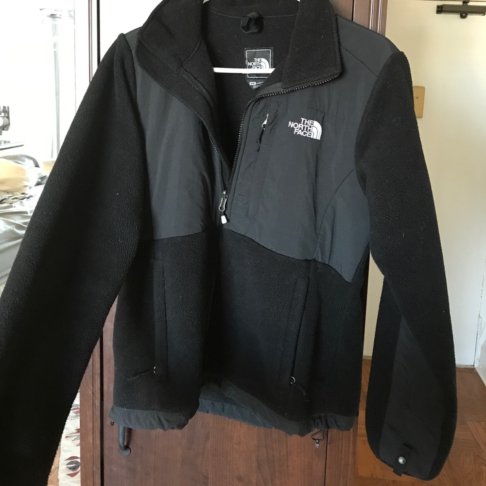 Women’s black north face jacket