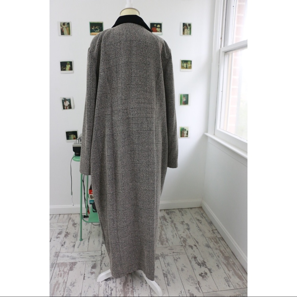 🎉SOLD🎉Tweed jacket With Velvet Trim - Picture 6 of 7