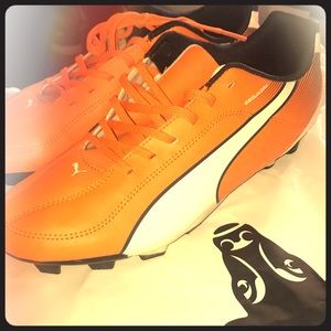 Soccer cleats/boots