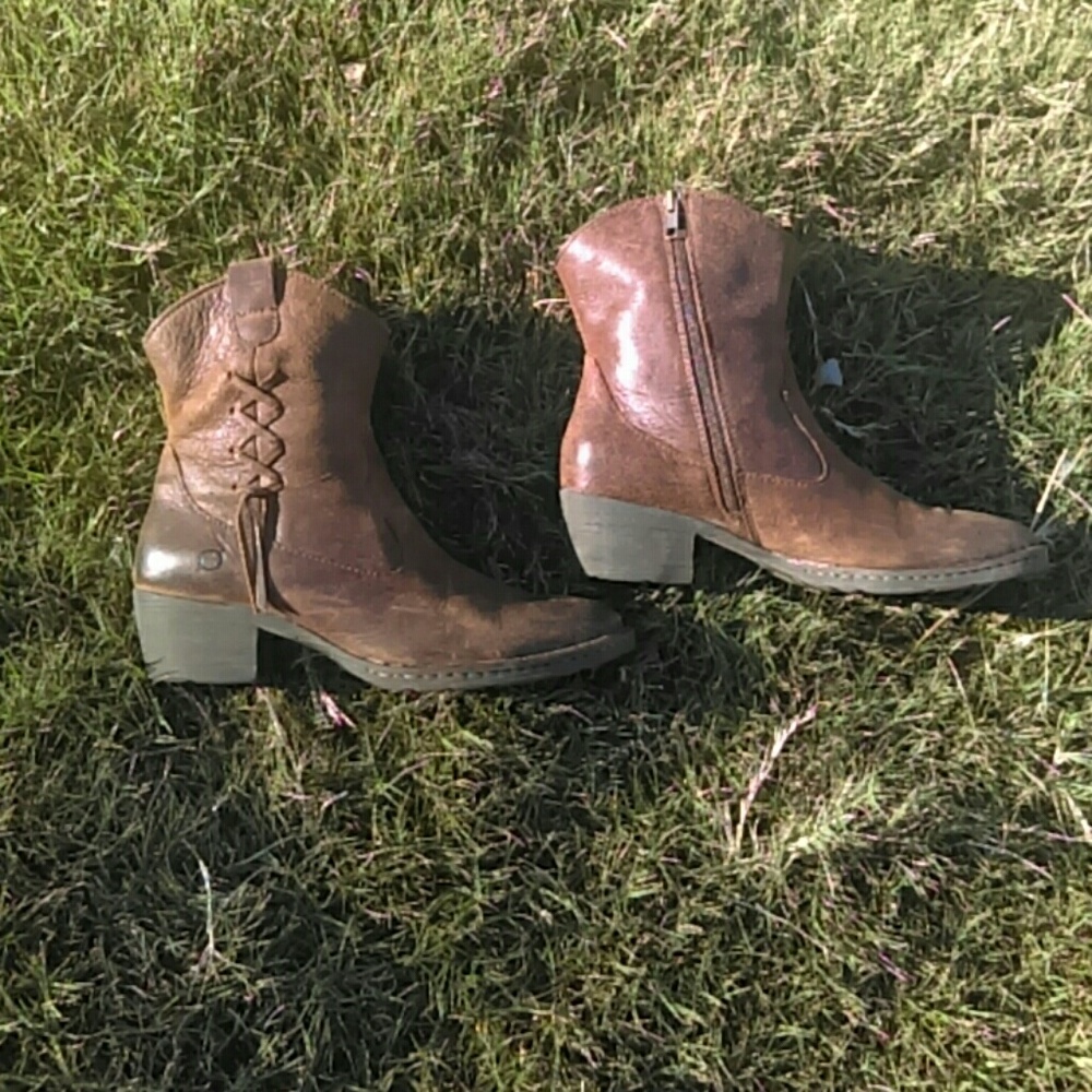 Born leather ankle boots