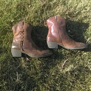 Born leather ankle boots