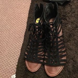 Black sandal size 9 never worn