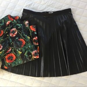 J Crew Pleated Faux Leather Skirt Size 2