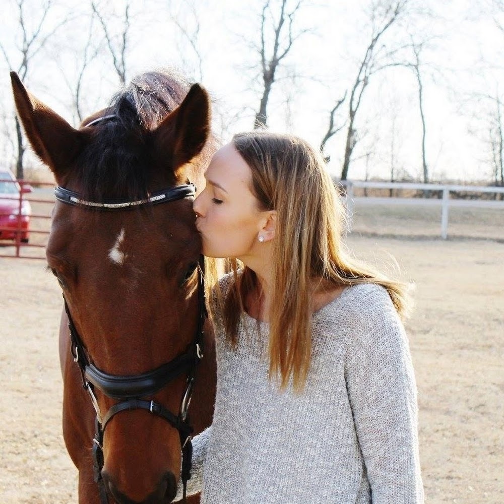 Meet your Posher, Julia