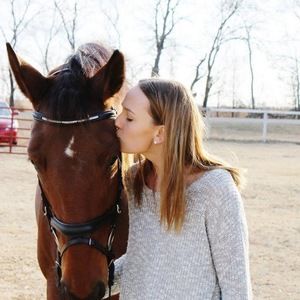 Meet your Posher, Julia