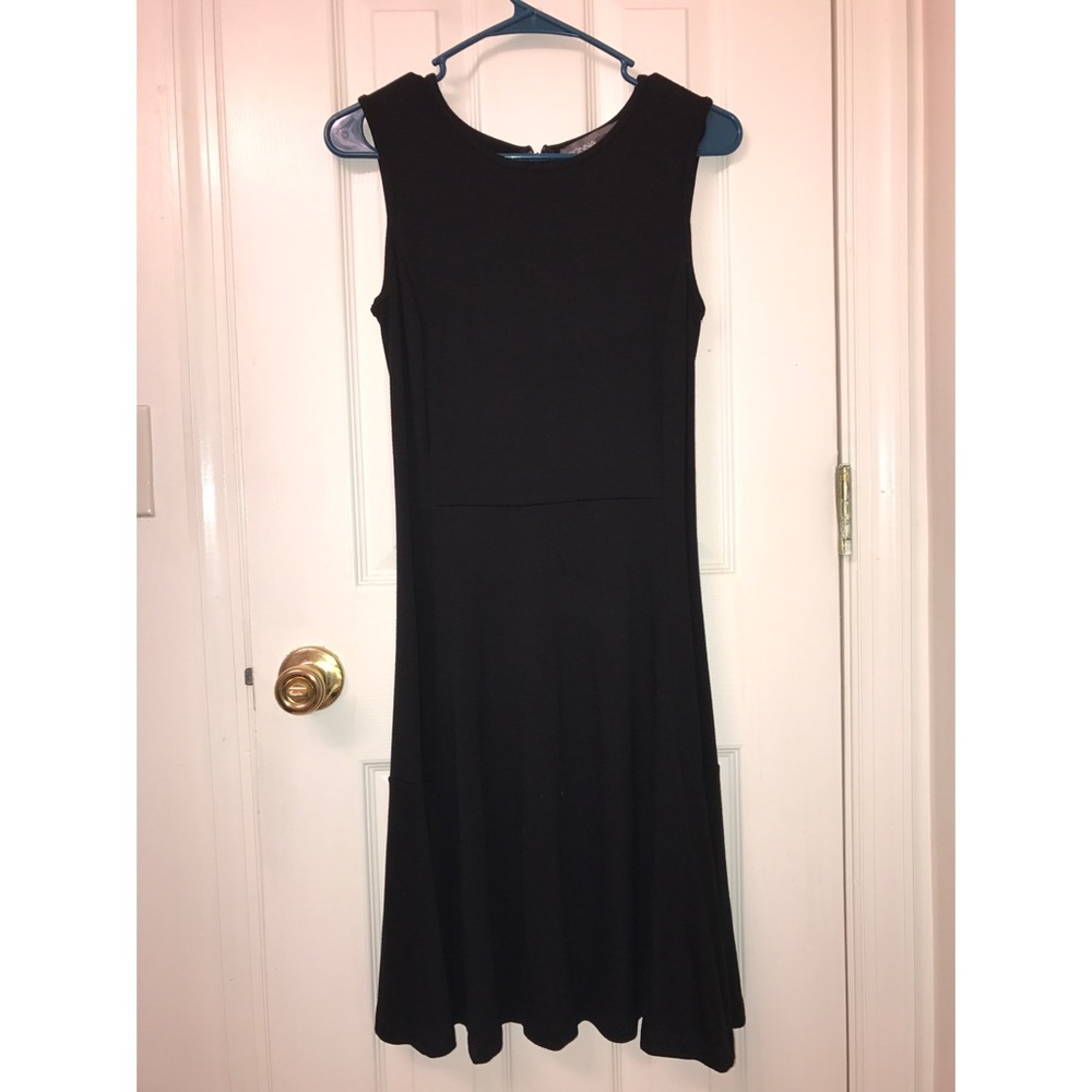 Black Donna Ricco dress