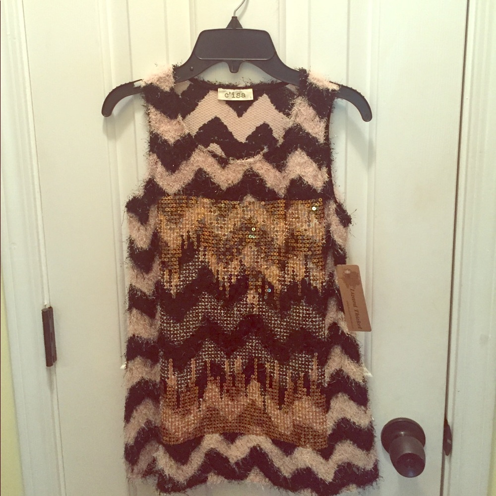 Adorable sleeveless top