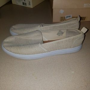 Slip ons