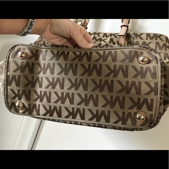Michael Kors handbag 👜 - Picture 3 of 8