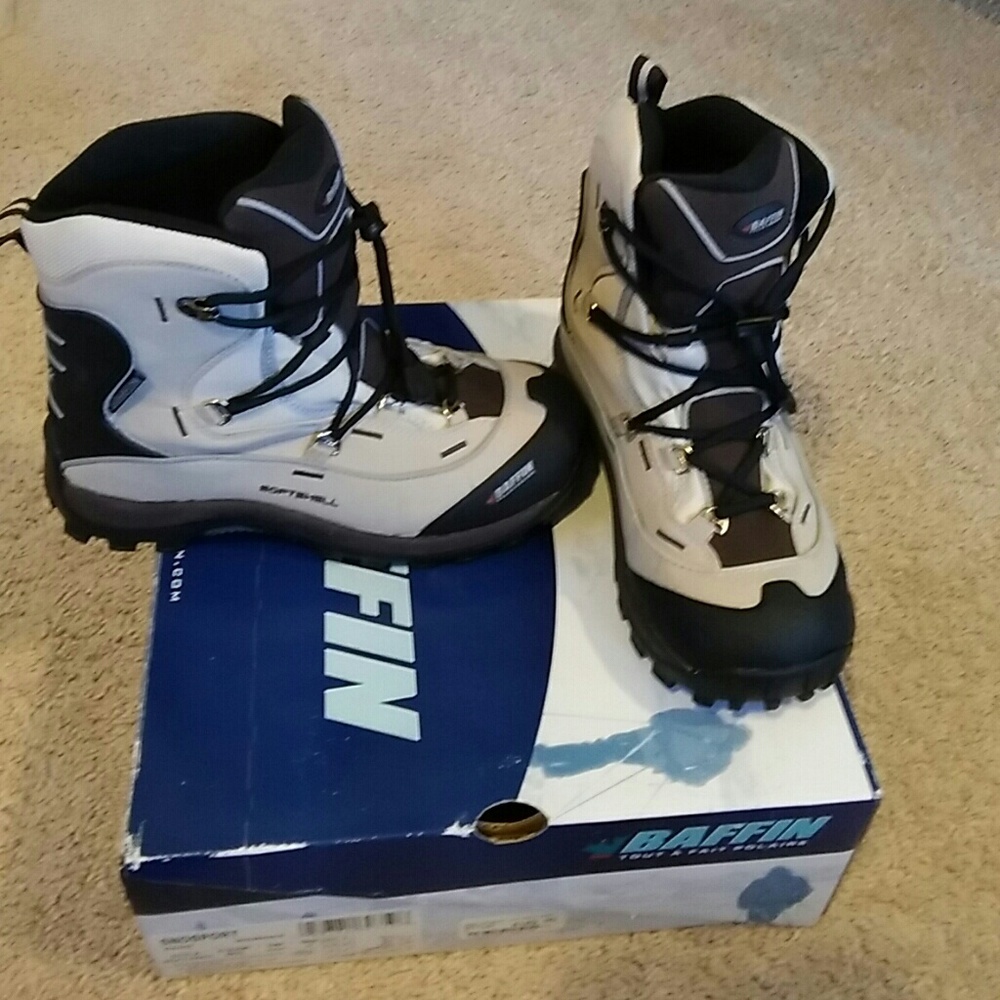 Brand new snow boot