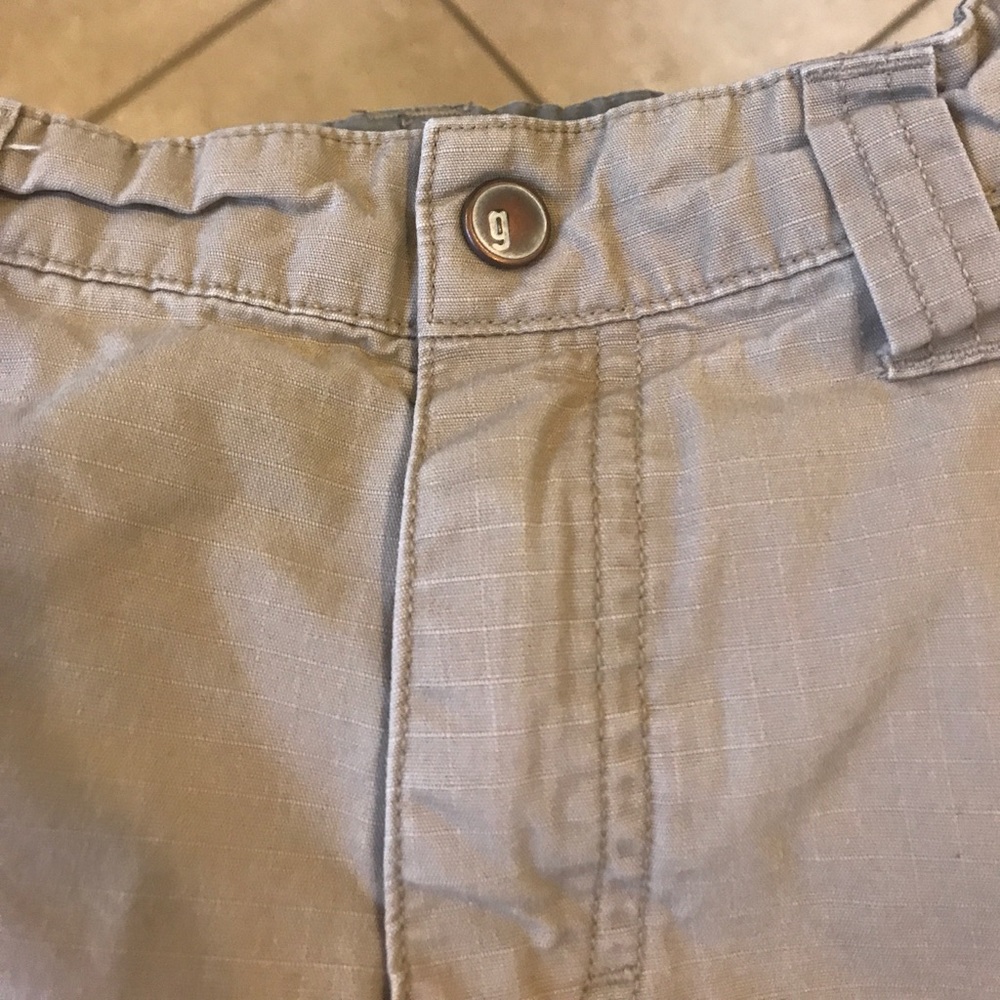 Shorts - Picture 2 of 4