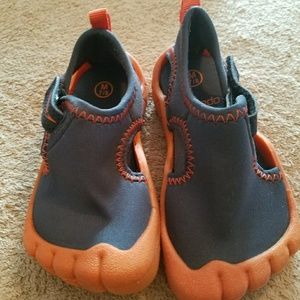 Water shoes