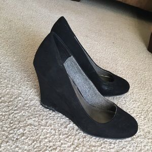 💎Fergalicious Black Wedges💎