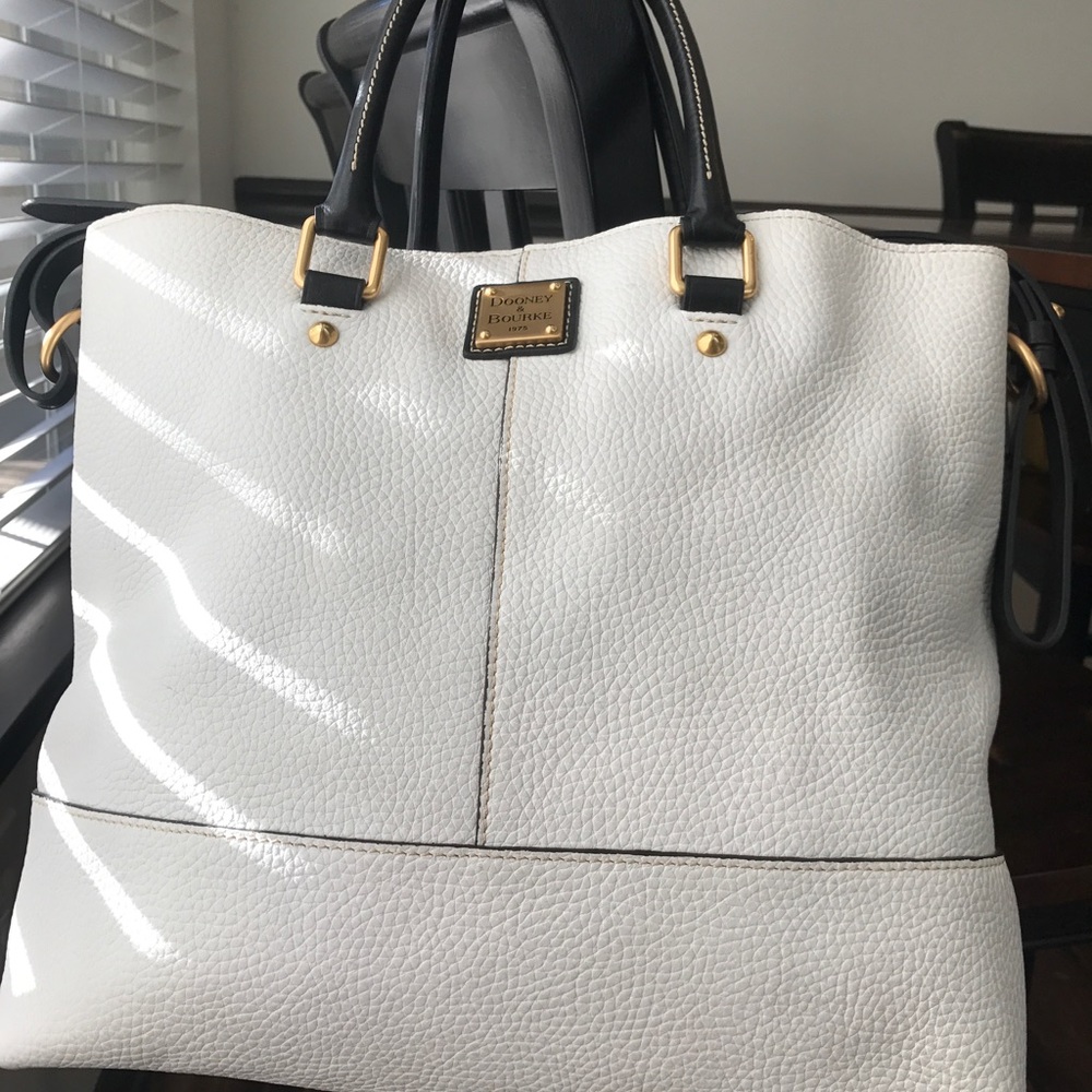 Large Chelsea shopper Dooney and Bourke bag