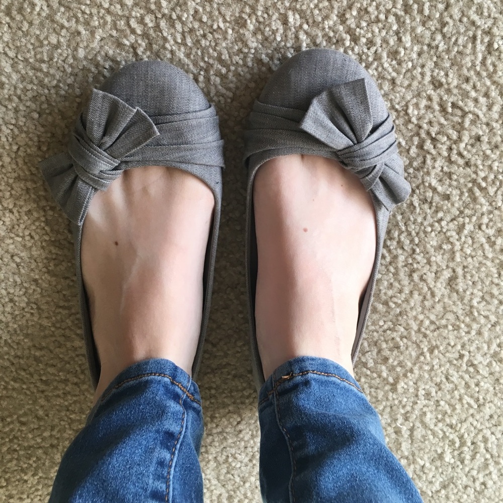 ▫️Grey flats▫️
