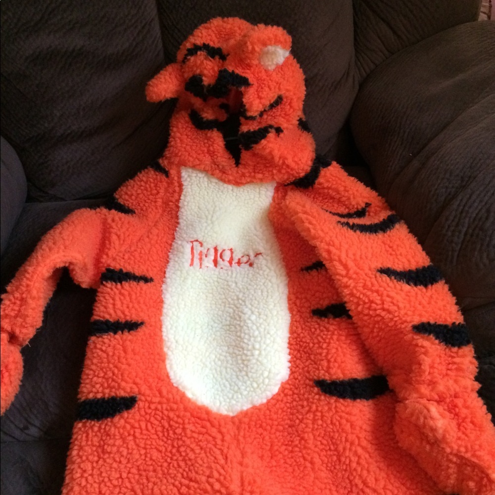 Halloween costume tigger