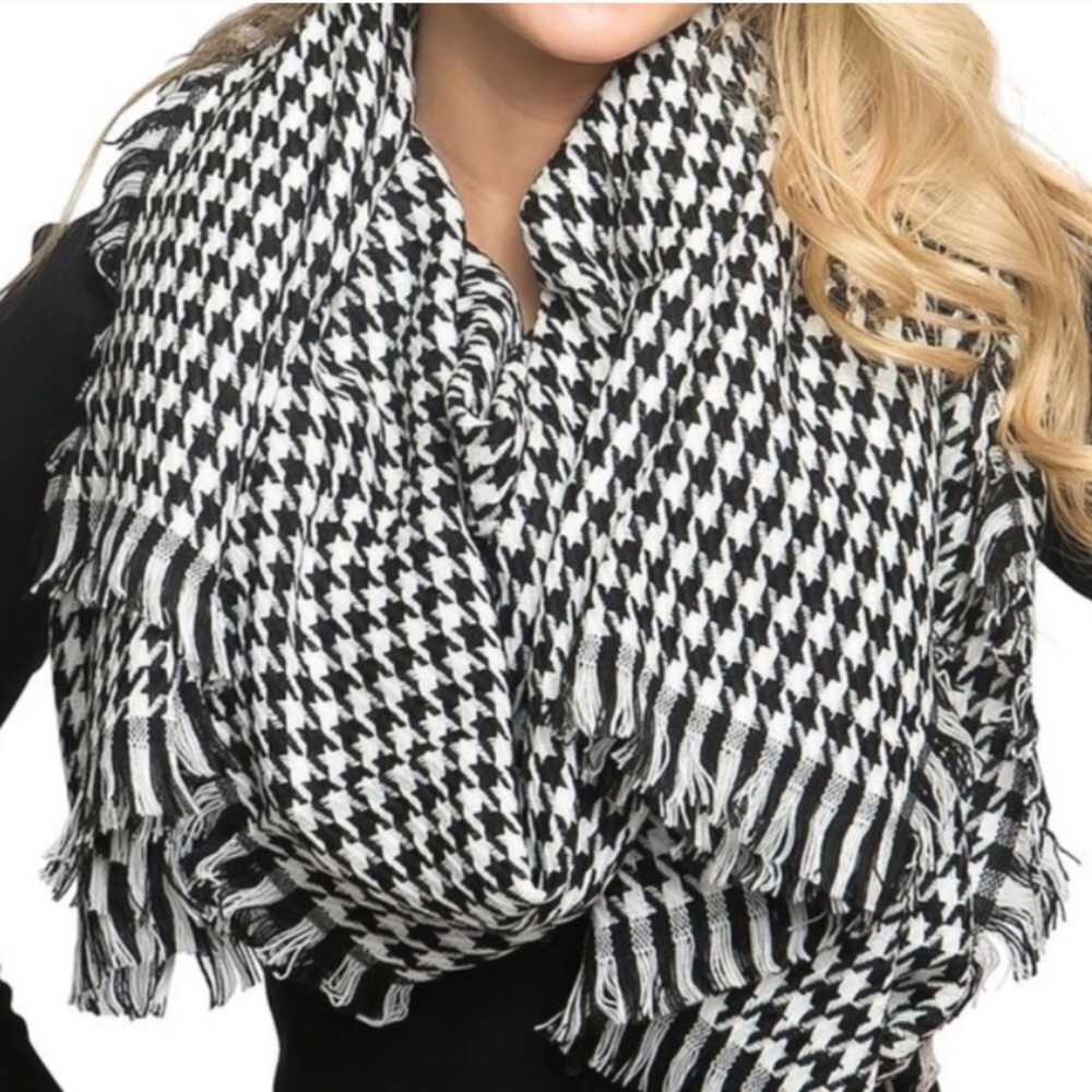 Houndstooth Scarf