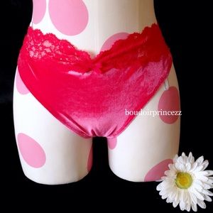 🌹 Victoria's Secret Velvet Lace Thong Panties 🌹 Victoria's Secret Velvet Lace Thong Panties