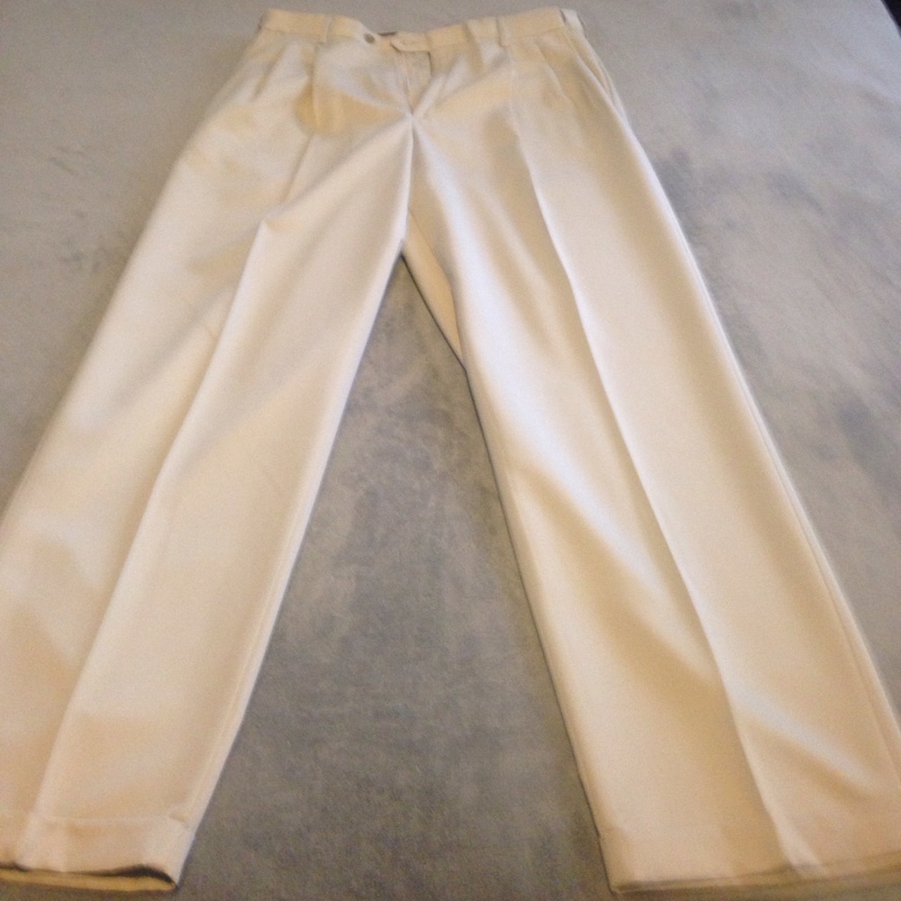 Savane men's dress khaki 34w 32l just dry cleaned