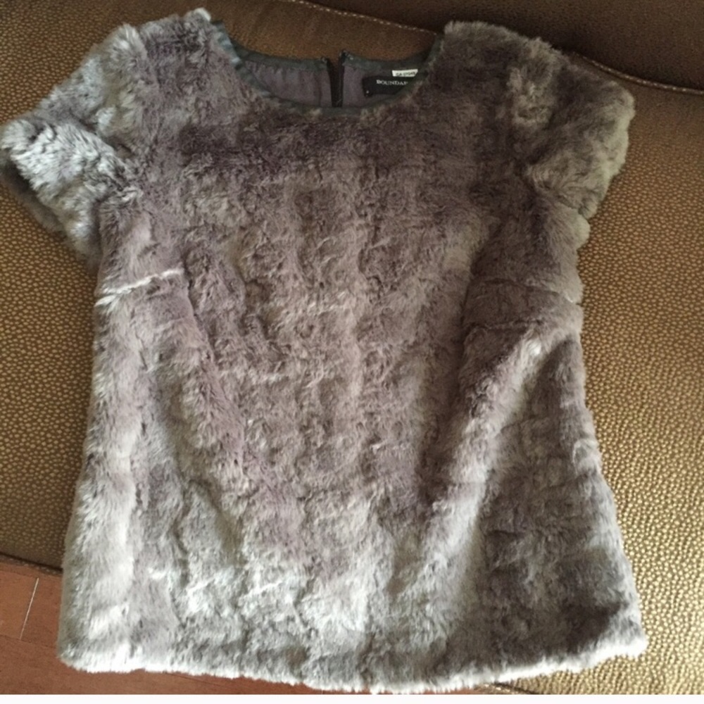 Boundary S Faux Fur and leather grey top