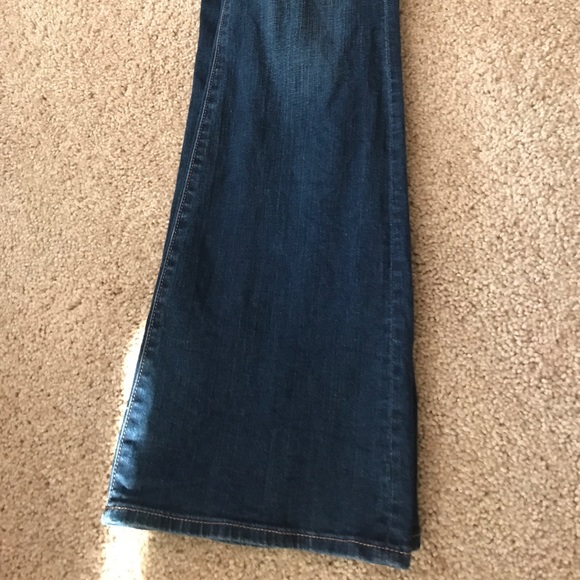 American Eagle, boot cut jeans. Size 8 - Picture 3 of 3