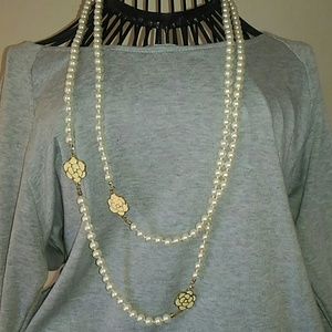 SALE Faux Pearl Necklace