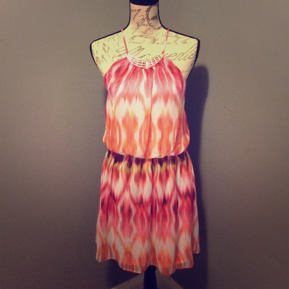 Never worn Beautiful Spring/Summer dress - Picture 1 of 3