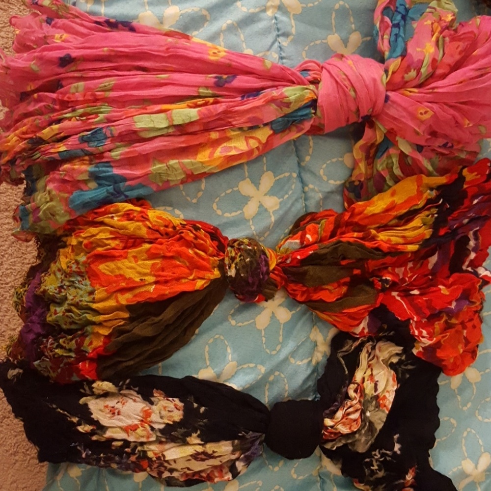 Neck Scarf - Picture 2 of 2