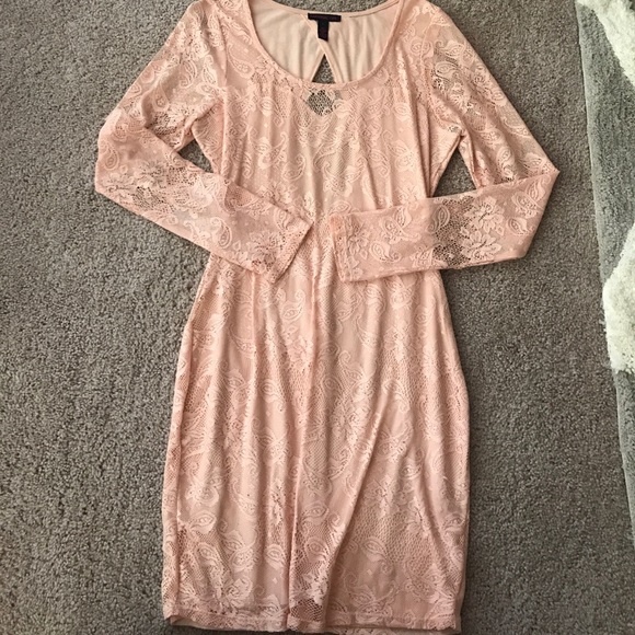 Lace, backless dress. Size large - Picture 1 of 3