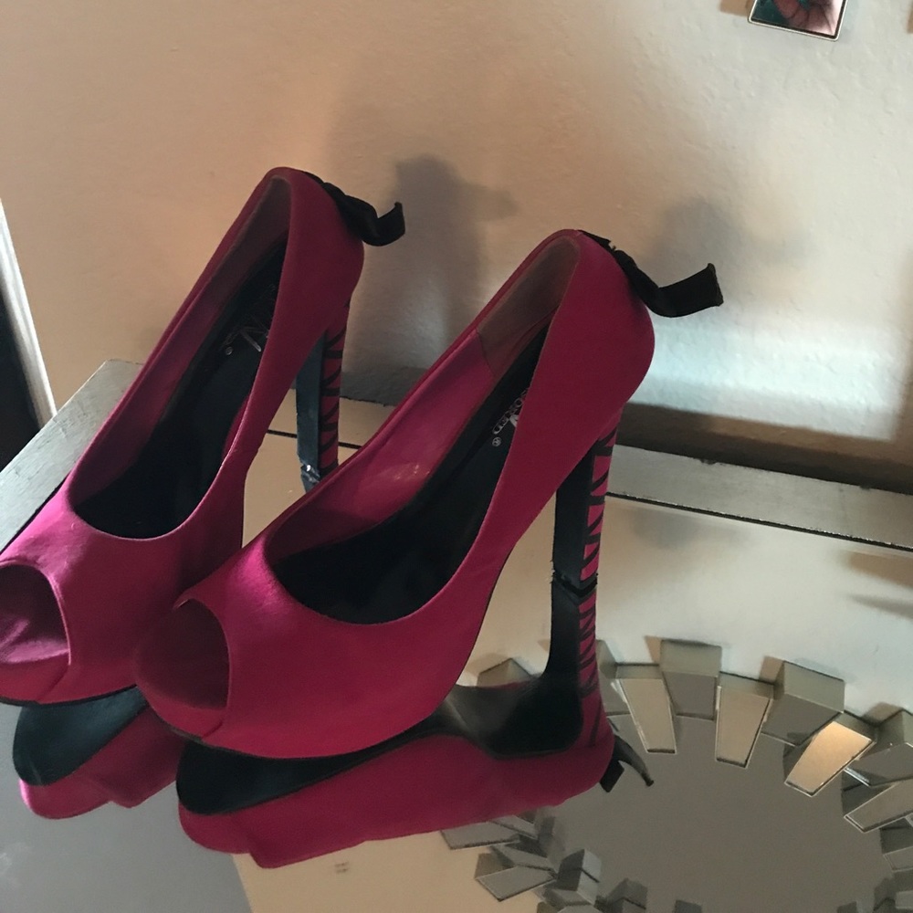 Sexy Pink peep toe heels