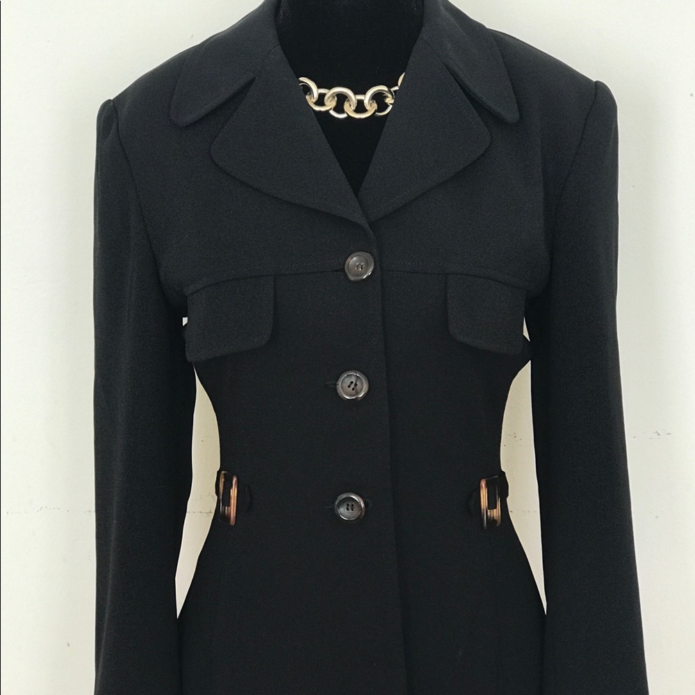 Black fitted blazer