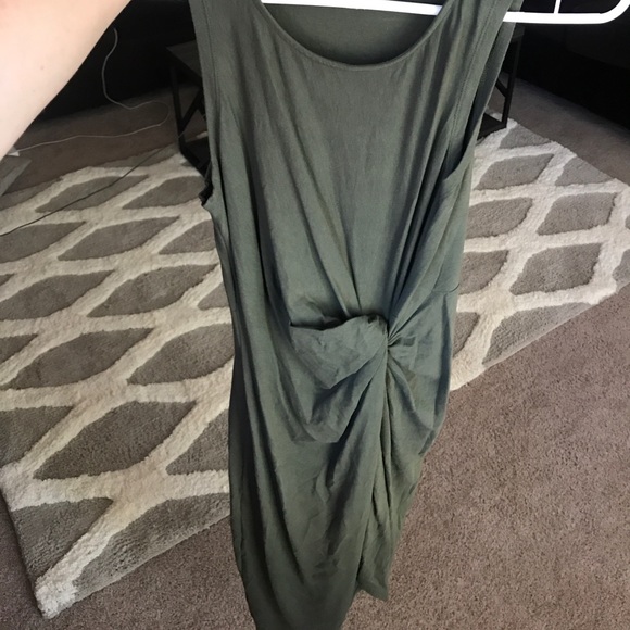 High low, fitting dress. Size XS - Picture 1 of 2