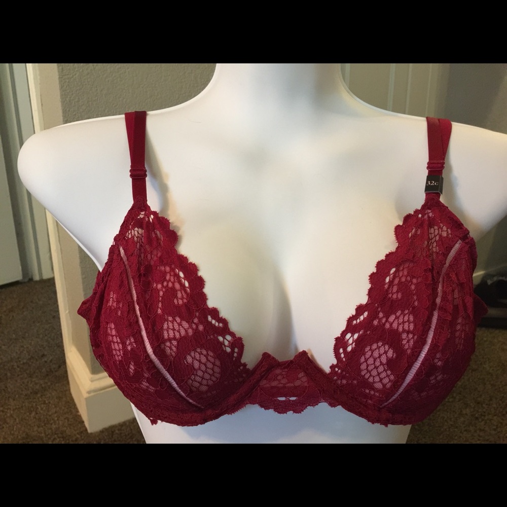 Brand new bra great for Christmas or birthdays!